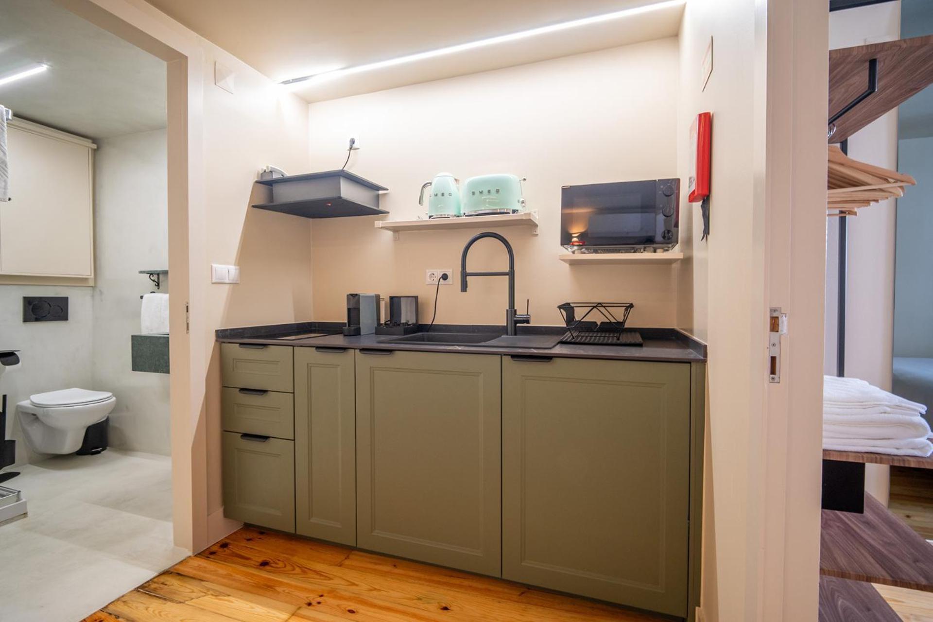 One-Bedroom Apartment
