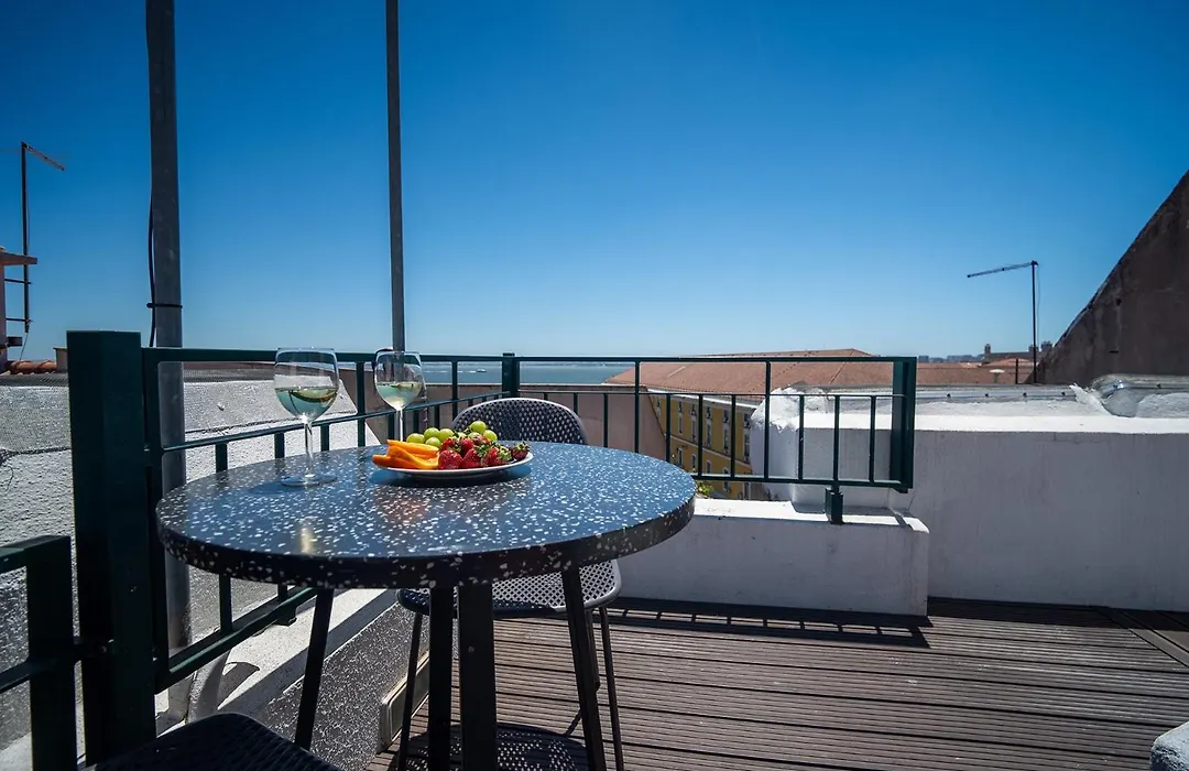 Light Green Apartments - Downtown Lisbon-1